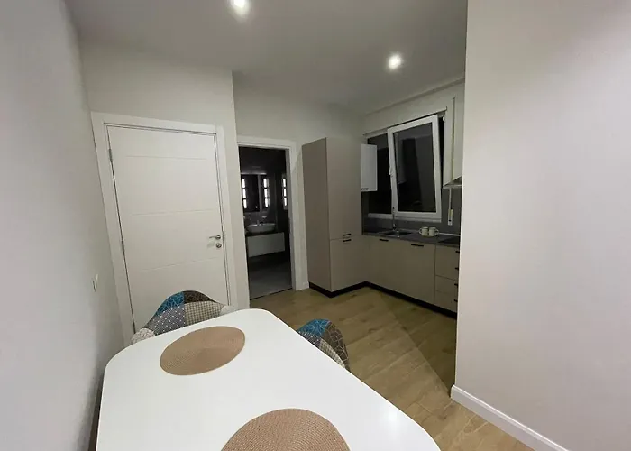 2brothers * טיראנה